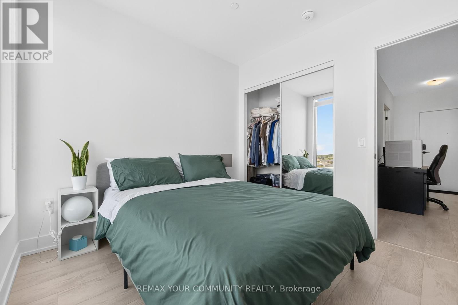 607 - 2450 OLD BRONTE ROAD Image 31