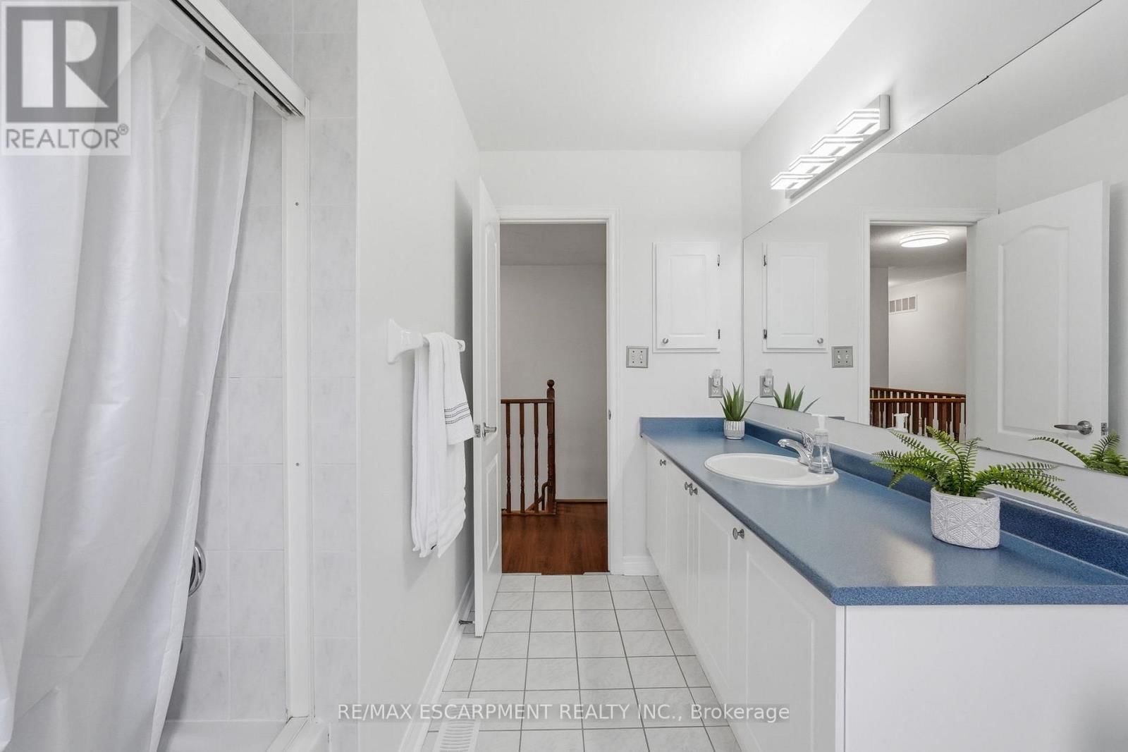 5189 BLUE SPRUCE AVENUE Image 33