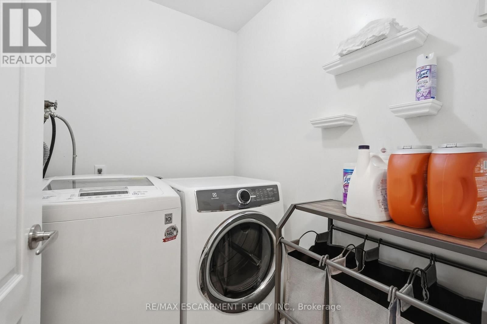 5189 BLUE SPRUCE AVENUE Image 41