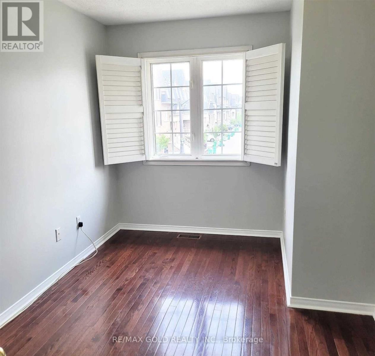 Upper - 10 PALLESCHI DRIVE Image 16