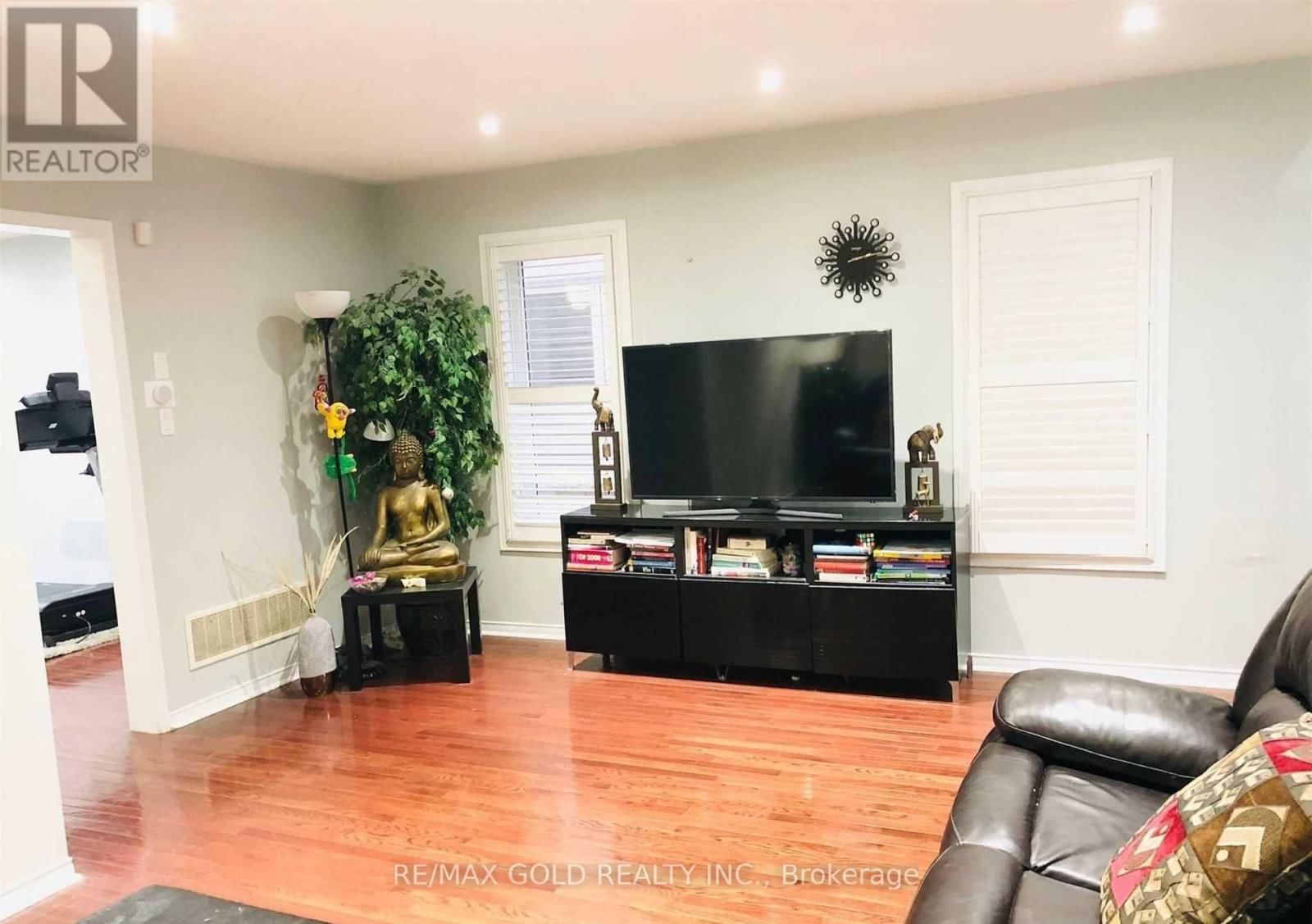 Upper - 10 PALLESCHI DRIVE Image 4