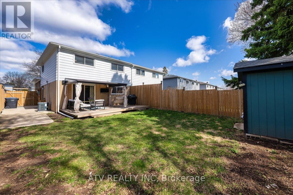 2504 GLAMWORTH CRESCENT Image 43