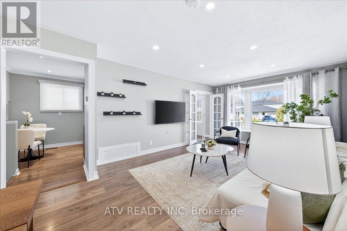 2504 GLAMWORTH CRESCENT Image 8