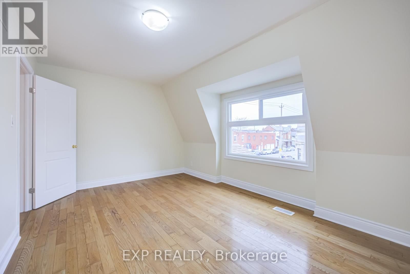 2nd Flr - 1255 DUFFERIN STREET Image 14