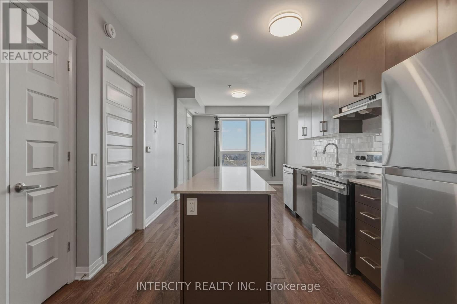 504 - 1105 LEGER WAY Image 5