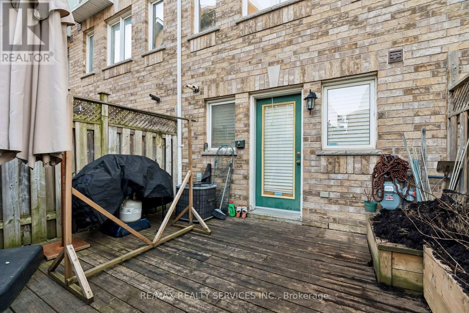 131 CHARLTON SETTLEMENT AVENUE Image 32