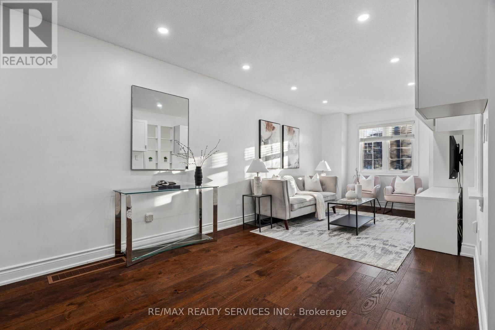 131 CHARLTON SETTLEMENT AVENUE Image 5