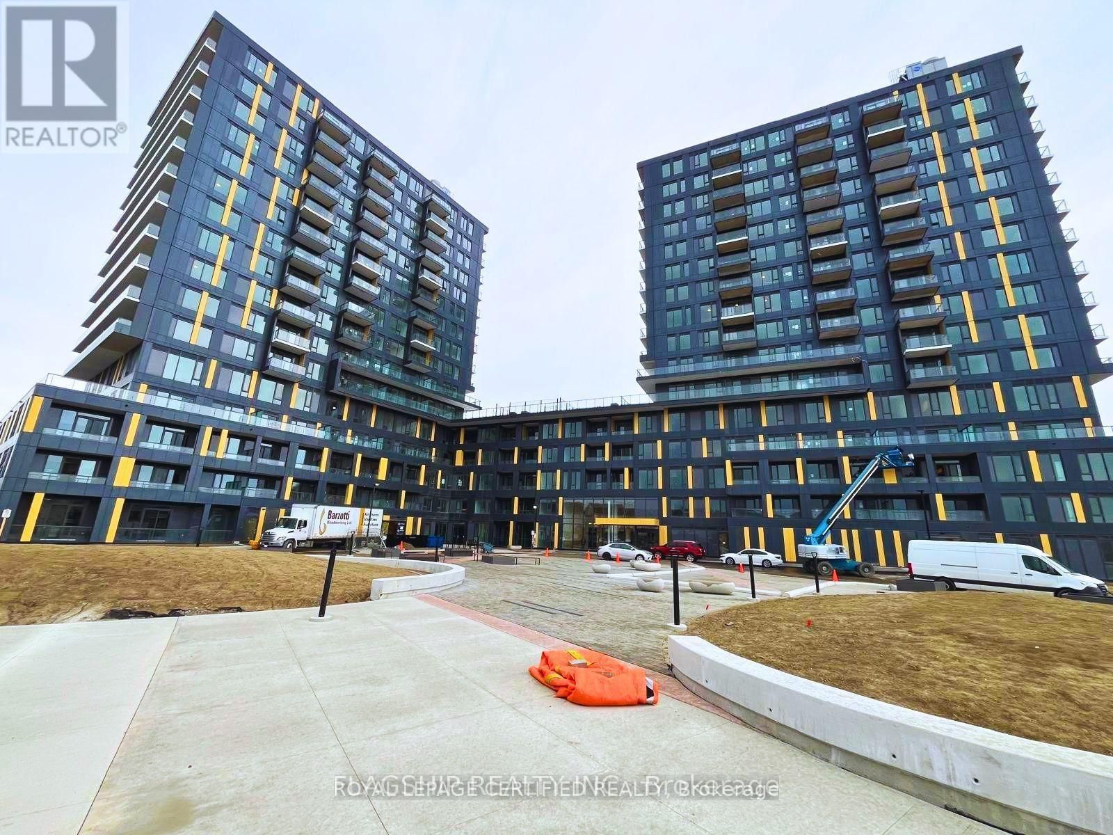 333 - 4878 POWERS COMMON WEST Image 1