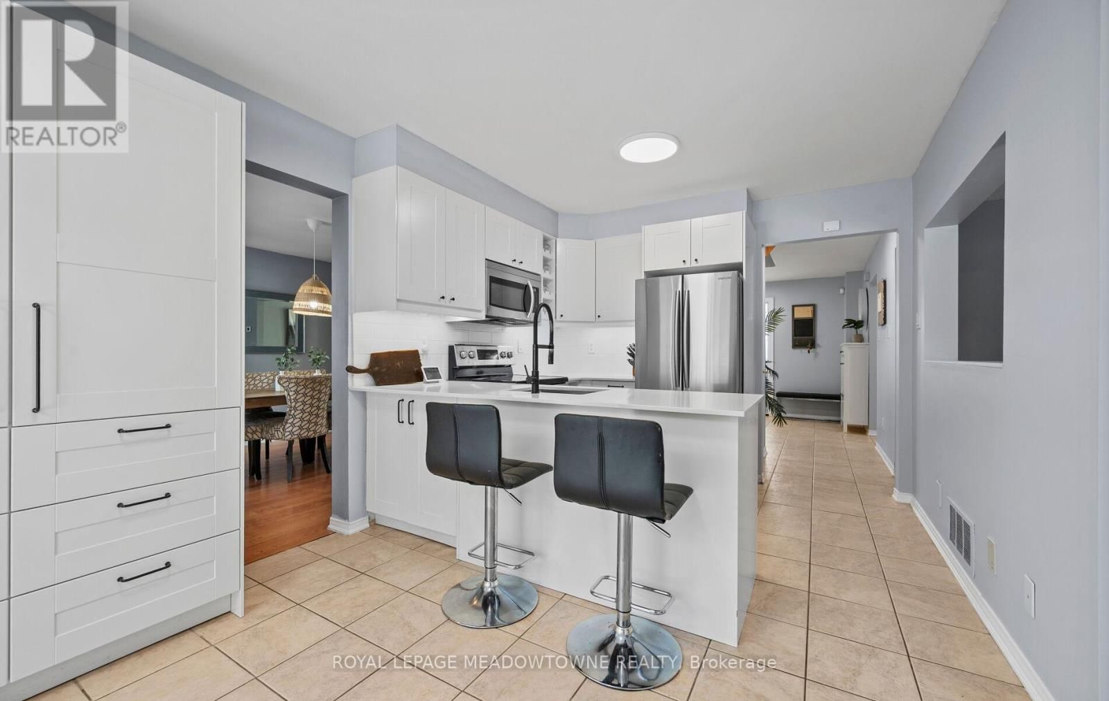 16 COX CRESCENT Image 15