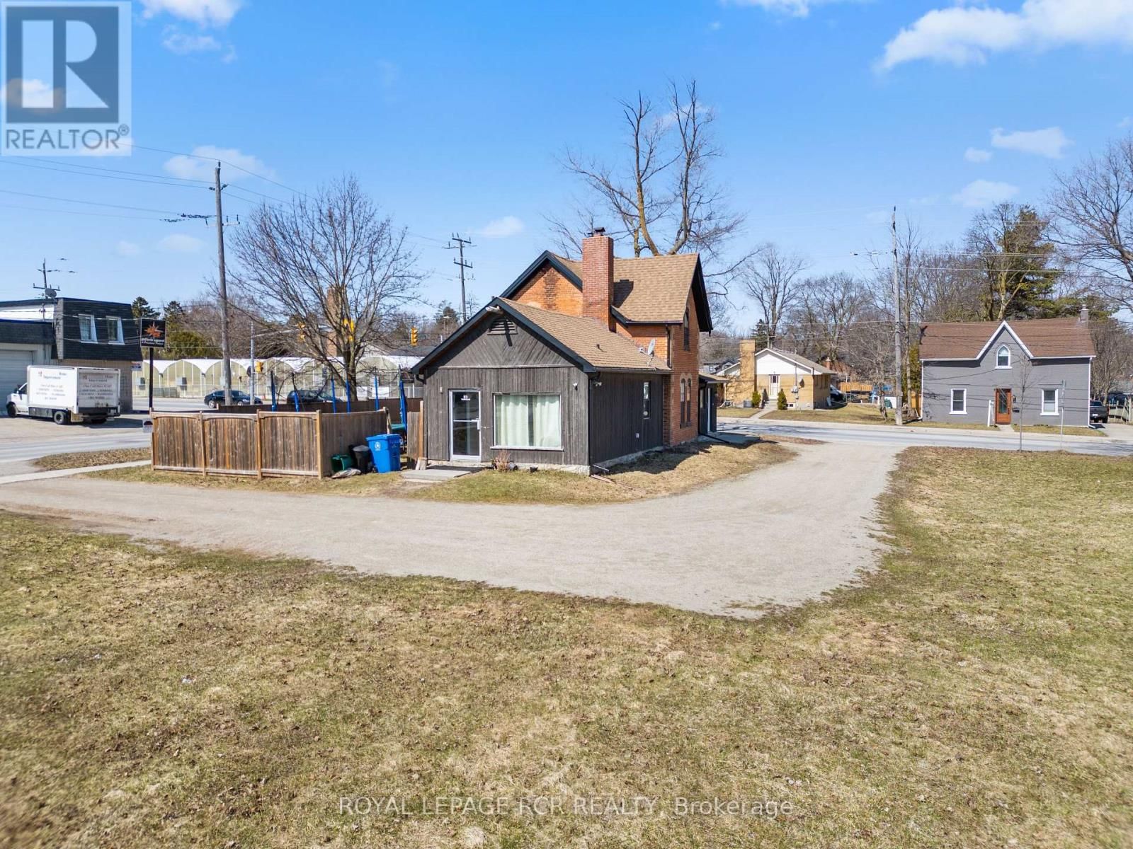 53 TOWN LINE Image 9