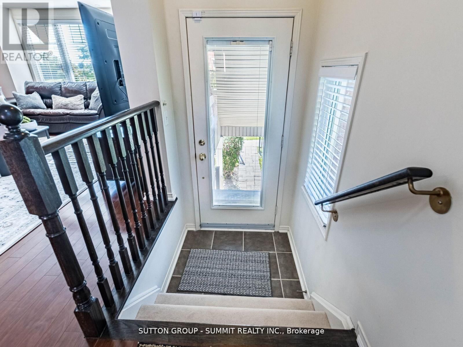 11 - 5035 NINTH LINE Image 11