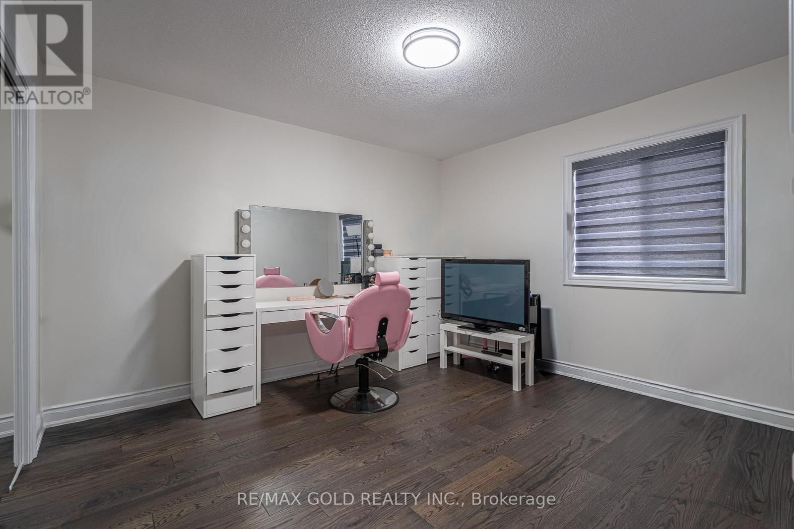 6 MEADOW GLADE ROAD Image 24