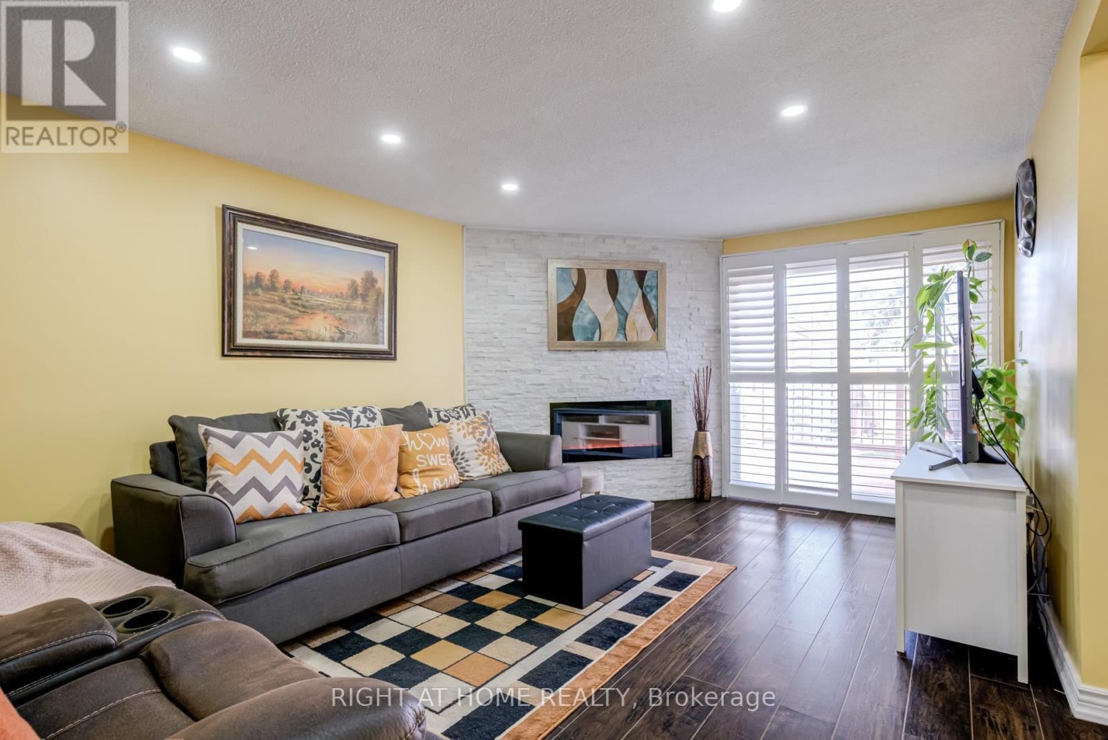 40 SALISBURY CIRCLE Image 23