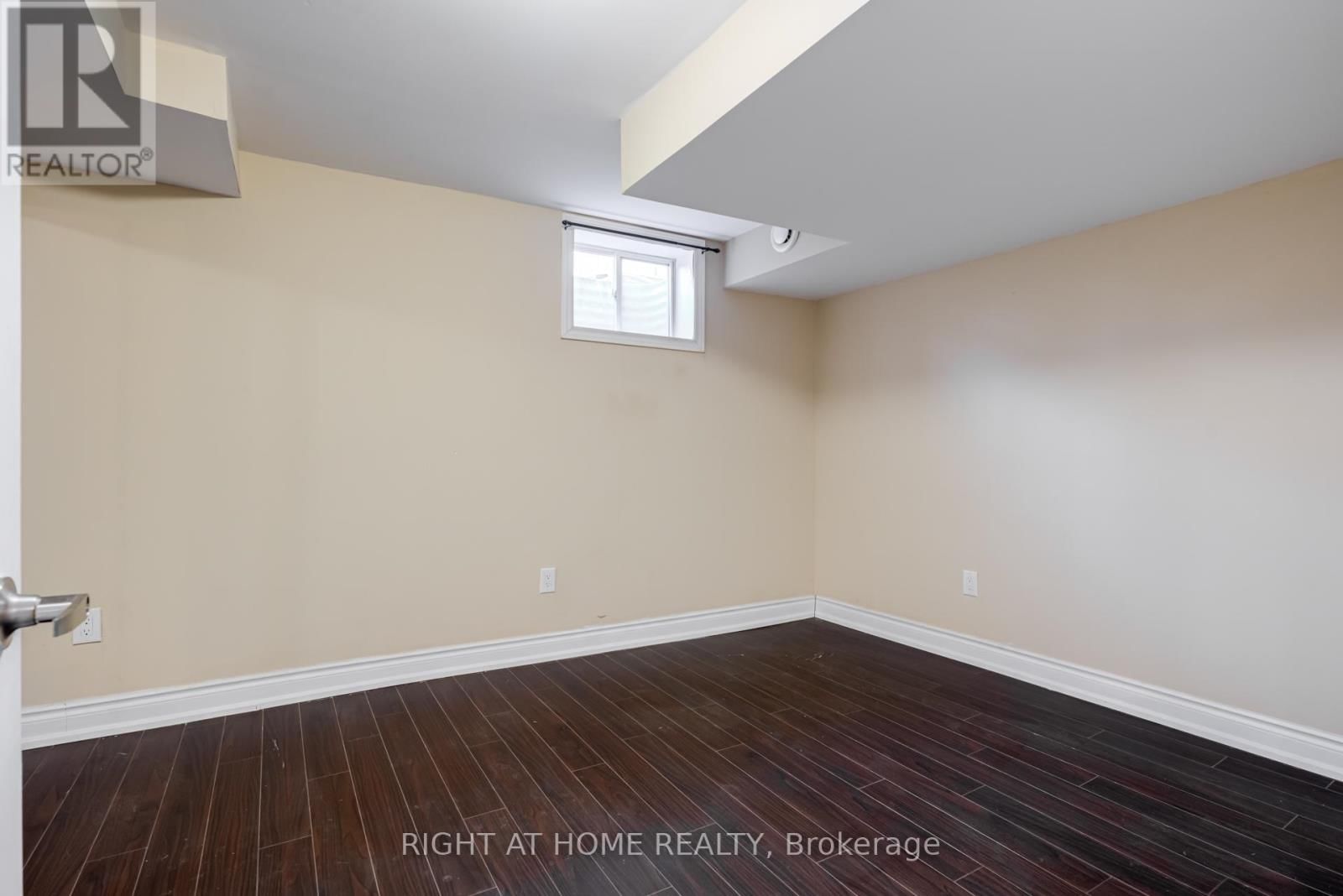 40 SALISBURY CIRCLE Image 39