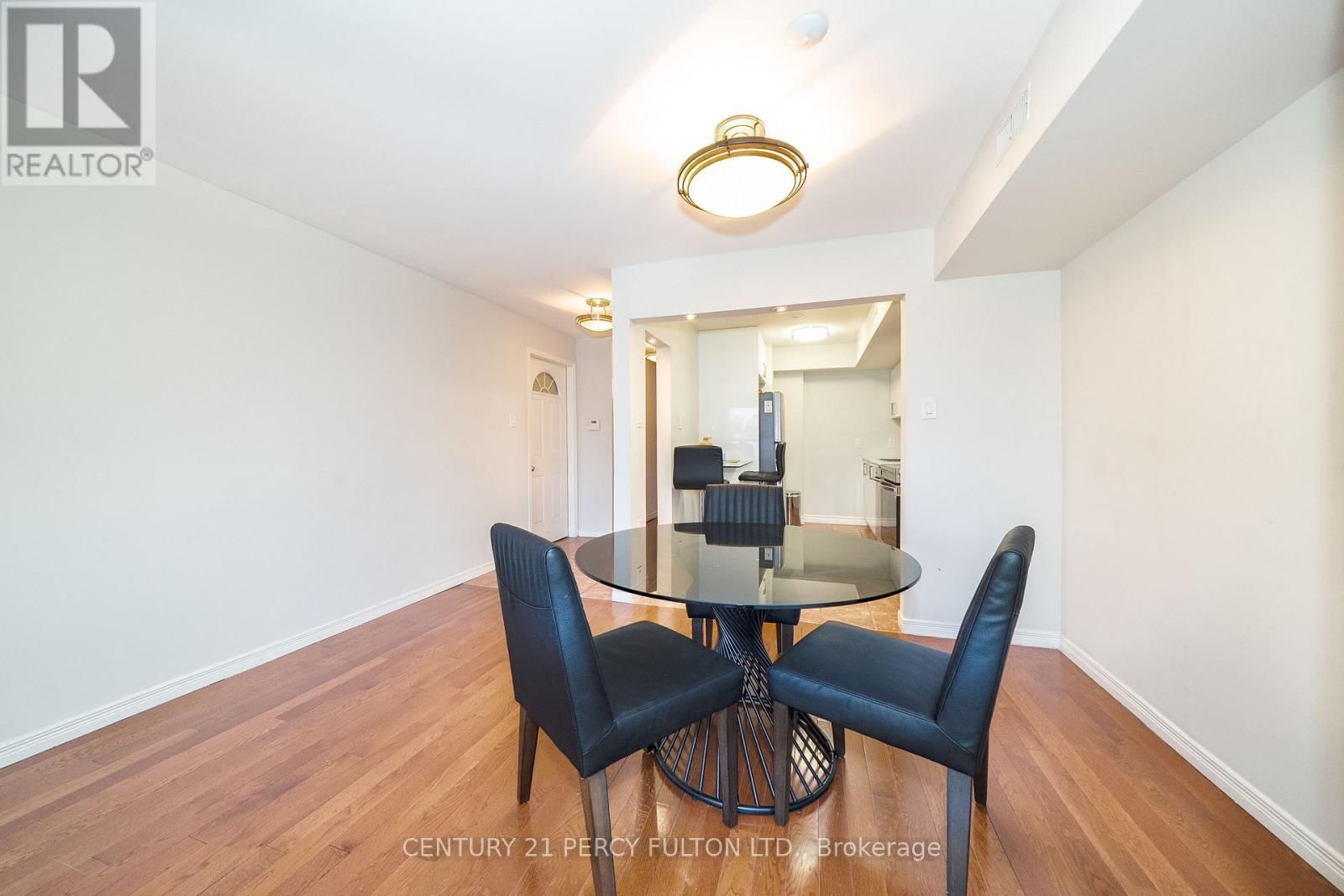 744-746 WILSON AVENUE Image 10