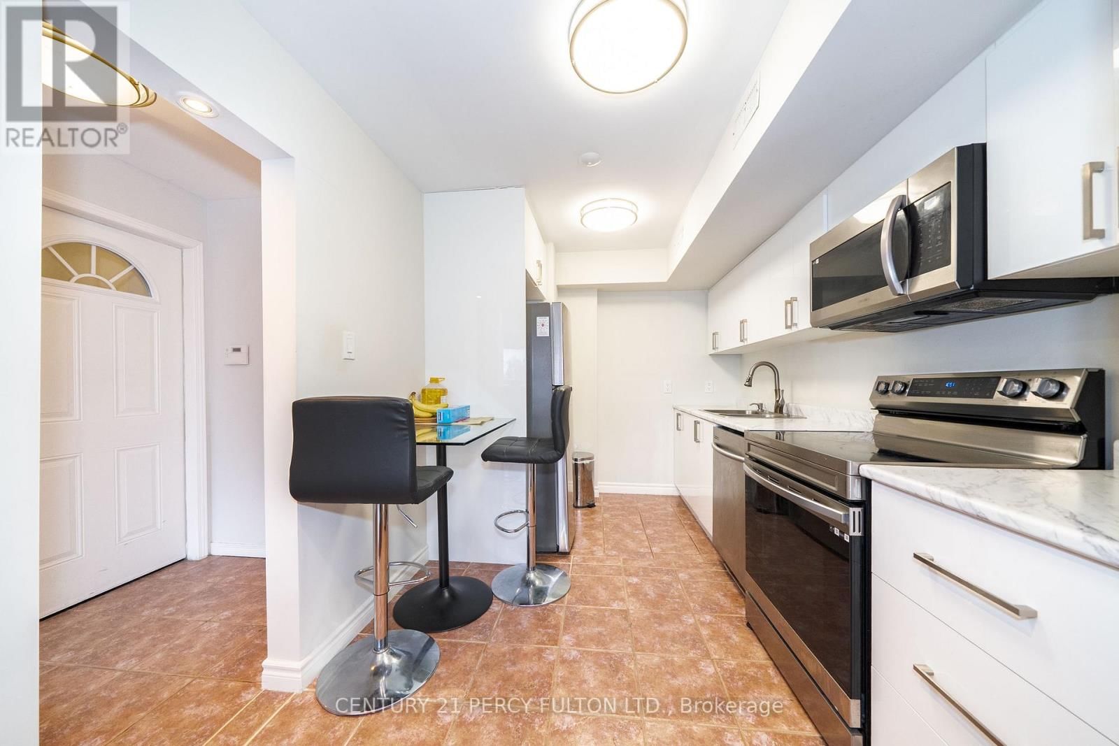 744-746 WILSON AVENUE Image 14