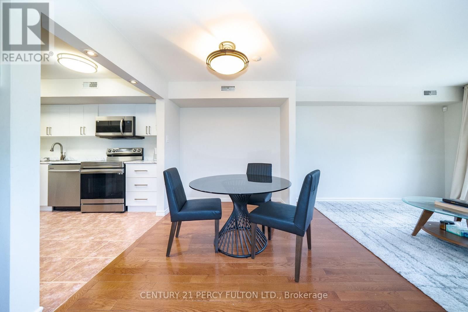 744-746 WILSON AVENUE Image 4