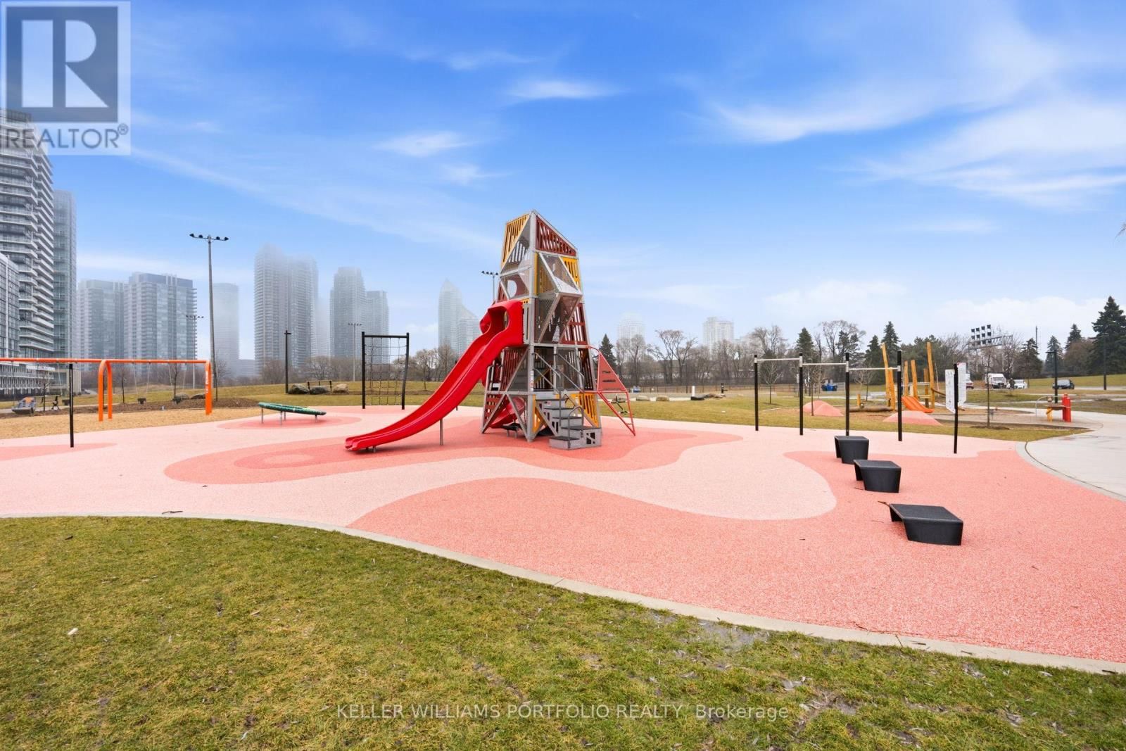 802 - 190 MANITOBA STREET Image 30