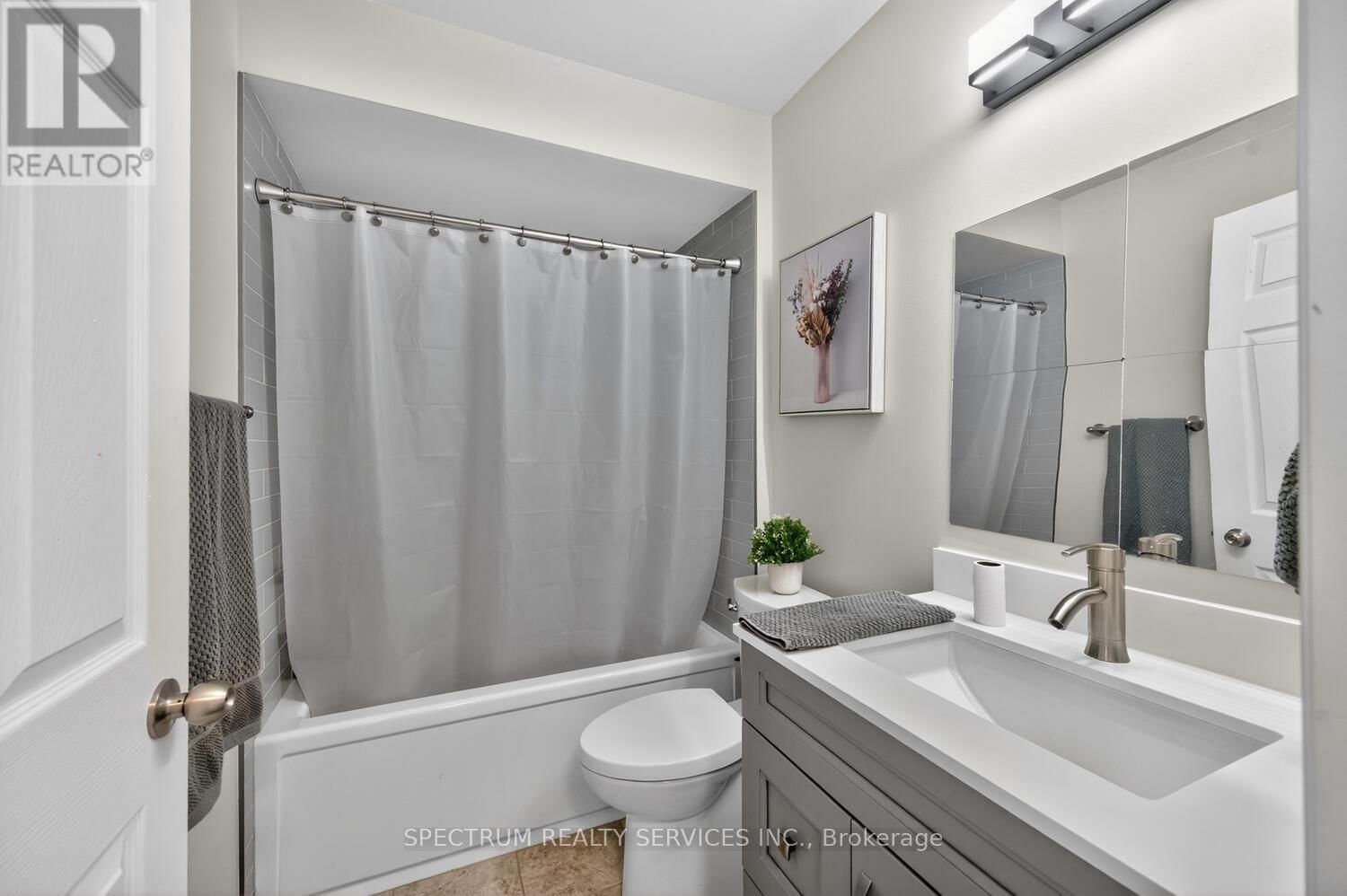 23 - 60 FAIRWOOD CIRCLE Image 24