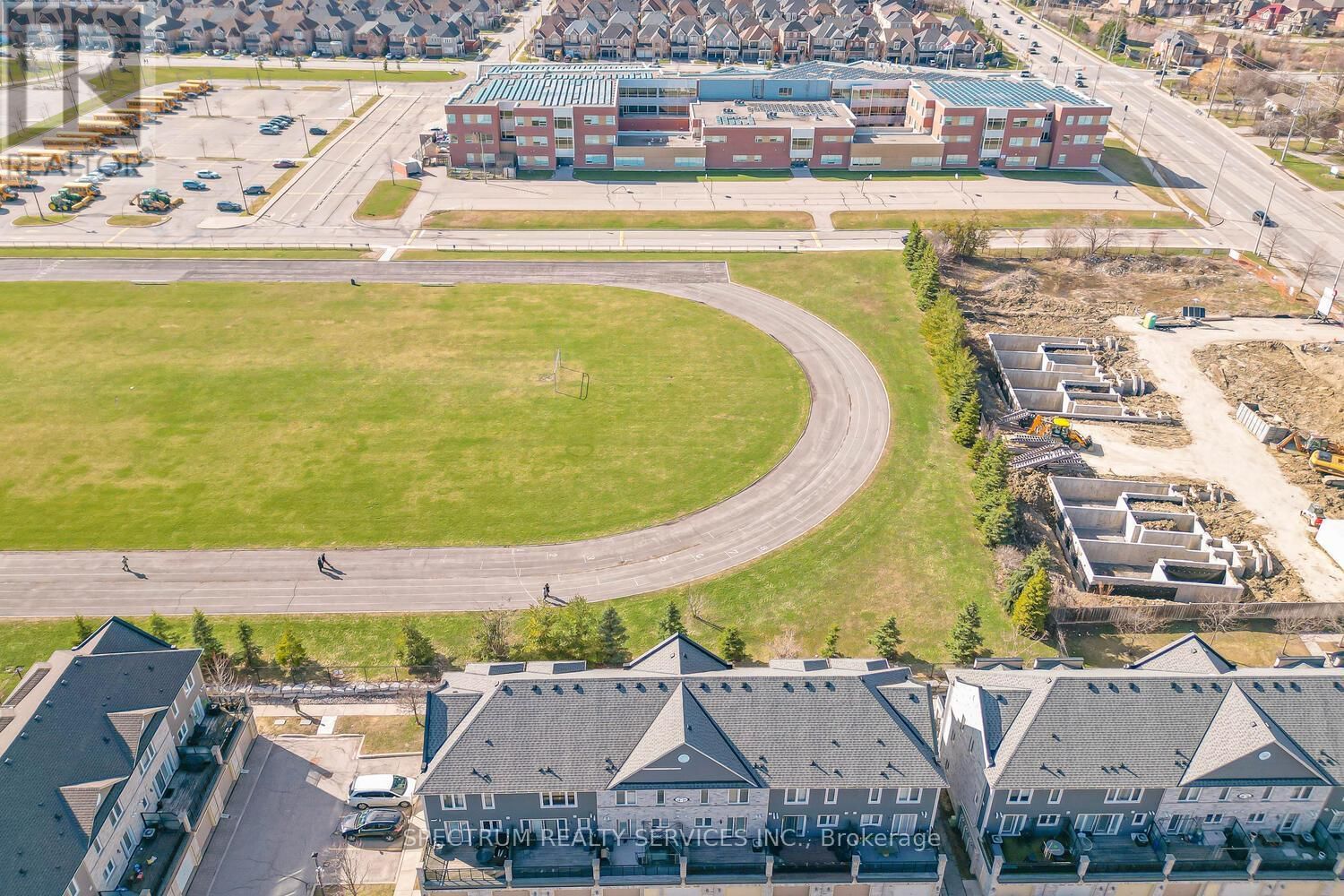 23 - 60 FAIRWOOD CIRCLE Image 7