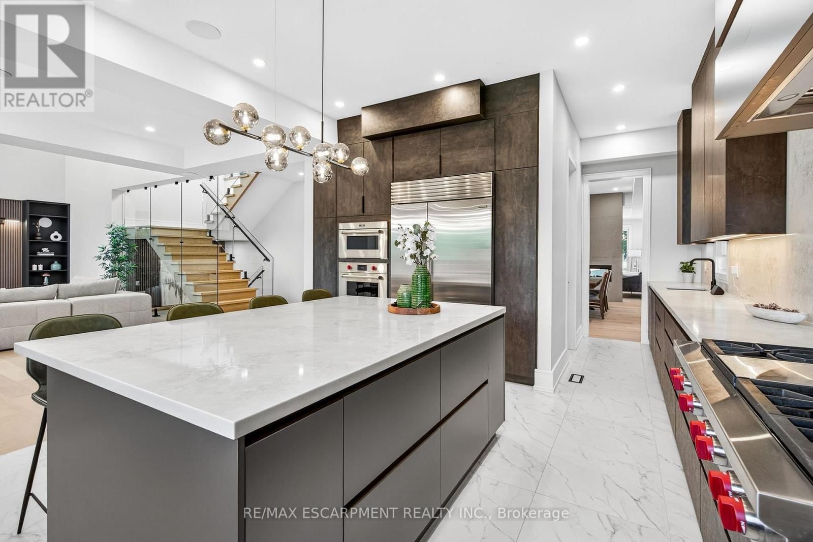 221 MORDEN ROAD Image 15