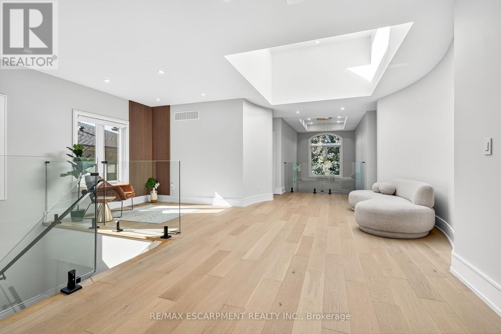 221 MORDEN ROAD Image 18