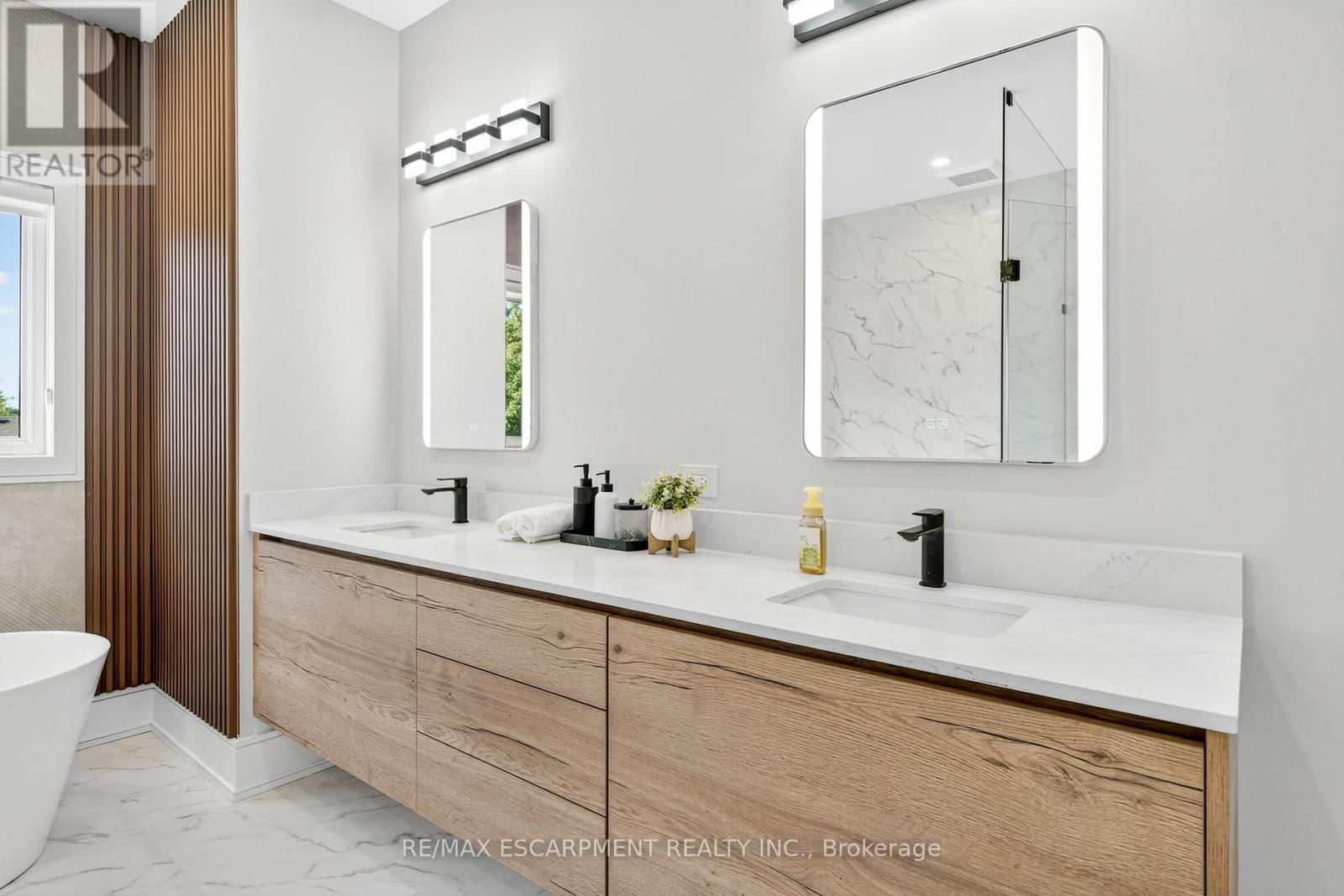 221 MORDEN ROAD Image 33