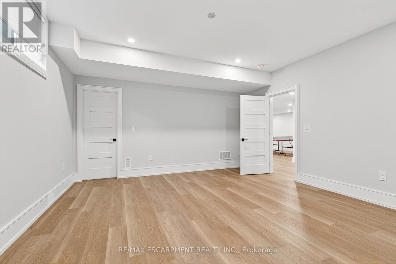 221 MORDEN ROAD Image 35