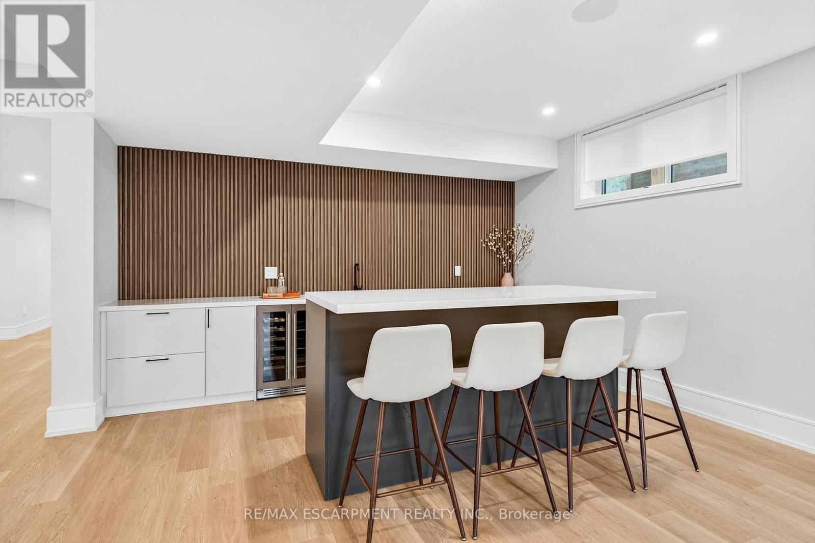 221 MORDEN ROAD Image 38