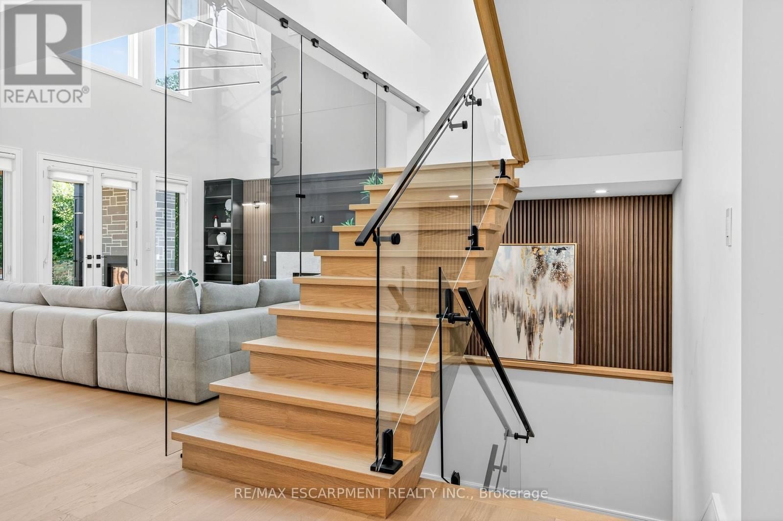 221 MORDEN ROAD Image 8