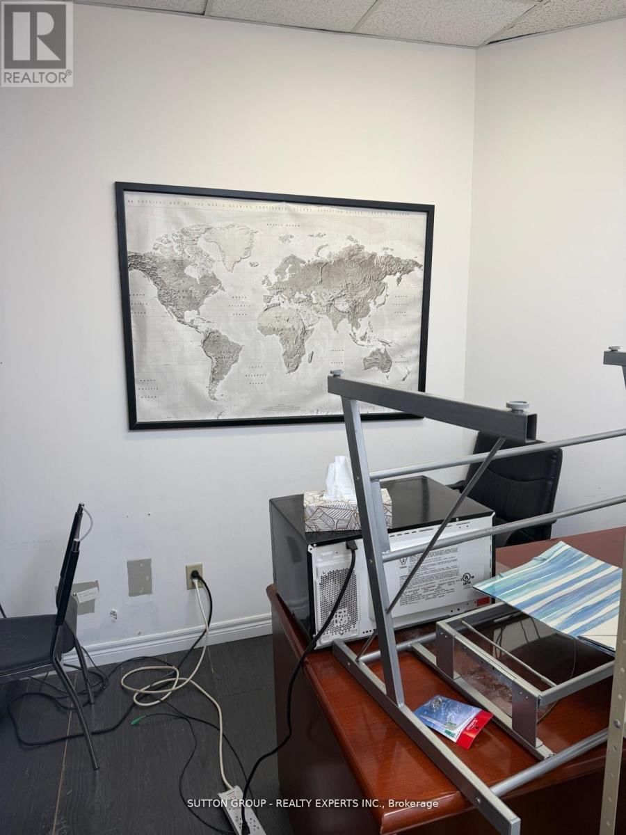 223 Room-2 - 350 RUTHERFORD ROAD SOUTH Image 13