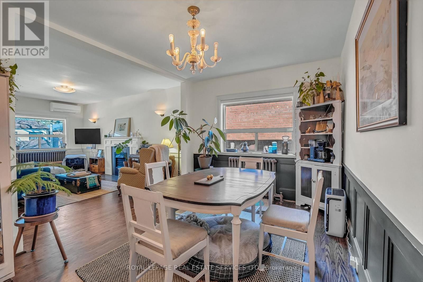 393* WILLARD AVENUE Image 19