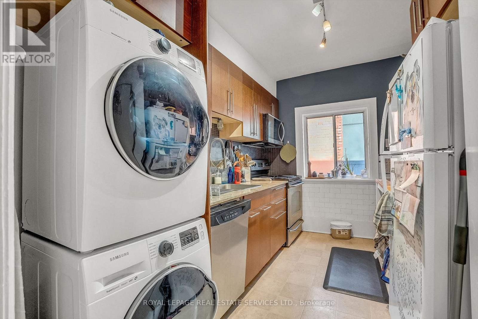 393* WILLARD AVENUE Image 21