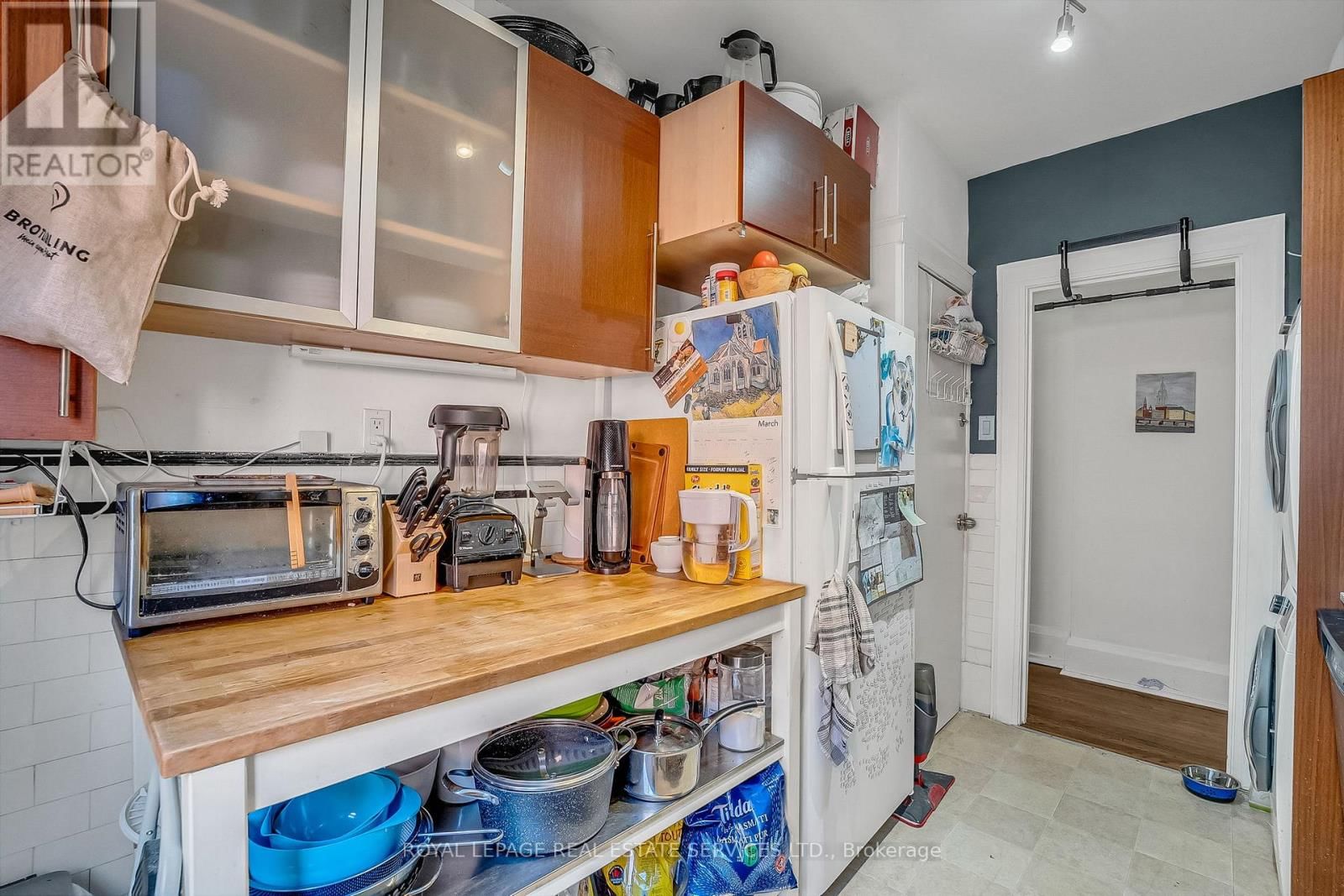 393* WILLARD AVENUE Image 23