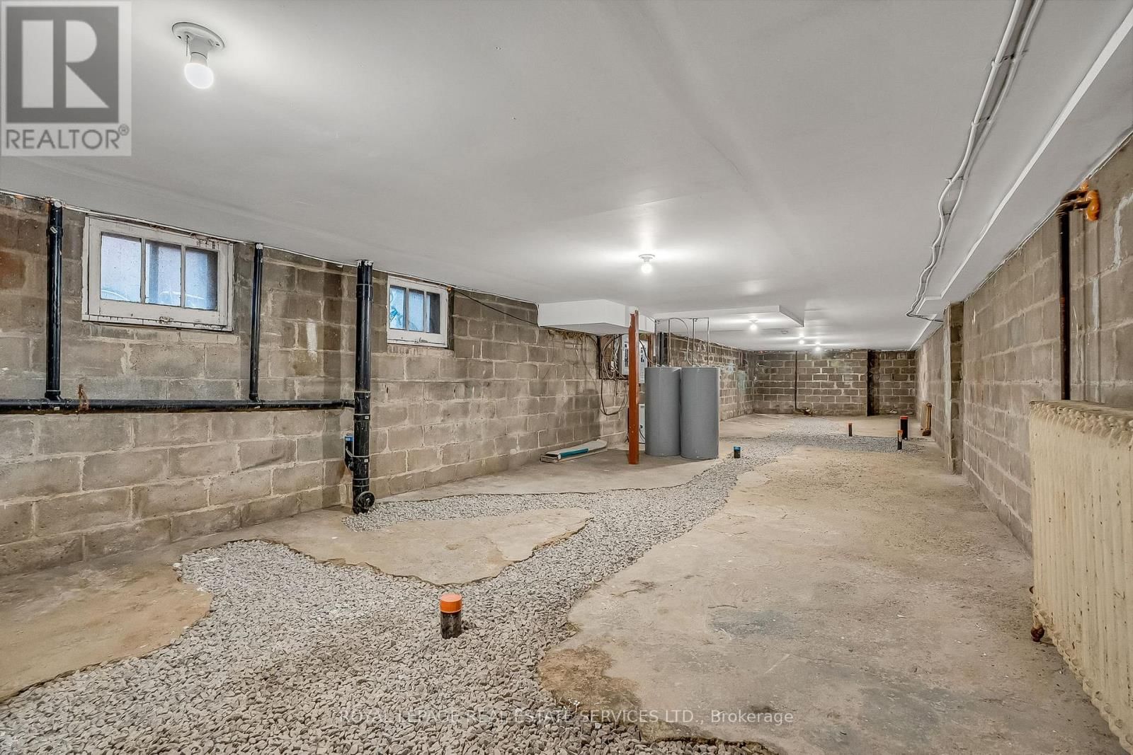 393* WILLARD AVENUE Image 30