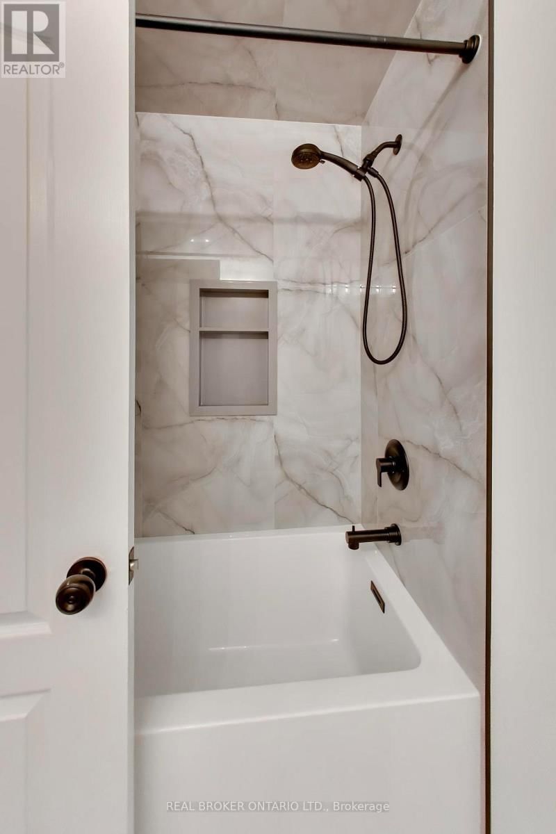 60 MARY CHAPMAN BOULEVARD Image 25