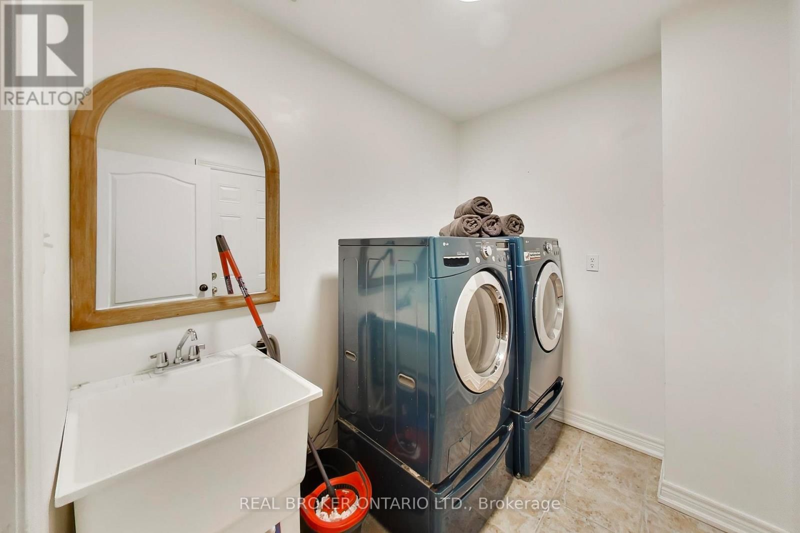 60 MARY CHAPMAN BOULEVARD Image 26