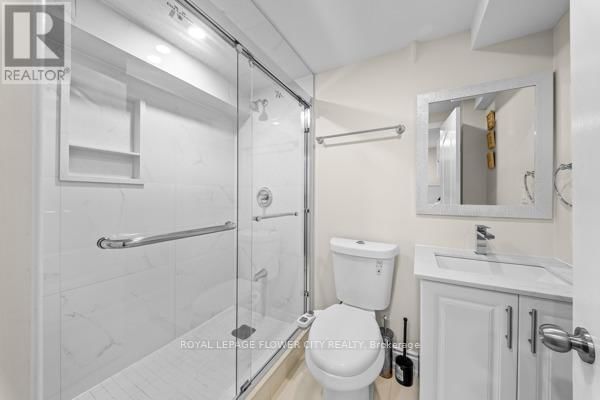 15 JASPER CRESCENT Image 40