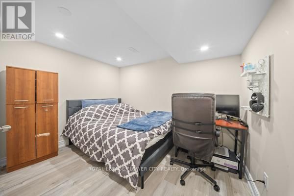 15 JASPER CRESCENT Image 41