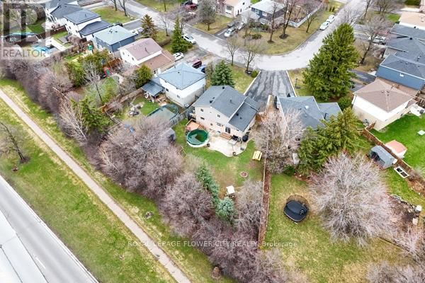 15 JASPER CRESCENT Image 46