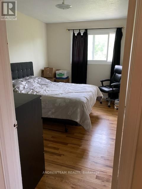 Front Unit - 4238 GREYBROOK CRESCENT Image 6