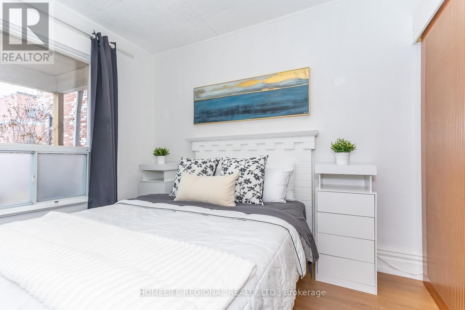 2378 ST CLAIR AVENUE WEST Image 5