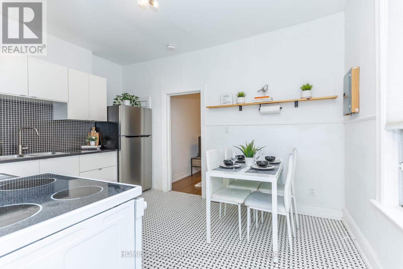 2378 ST CLAIR AVENUE WEST Image 9