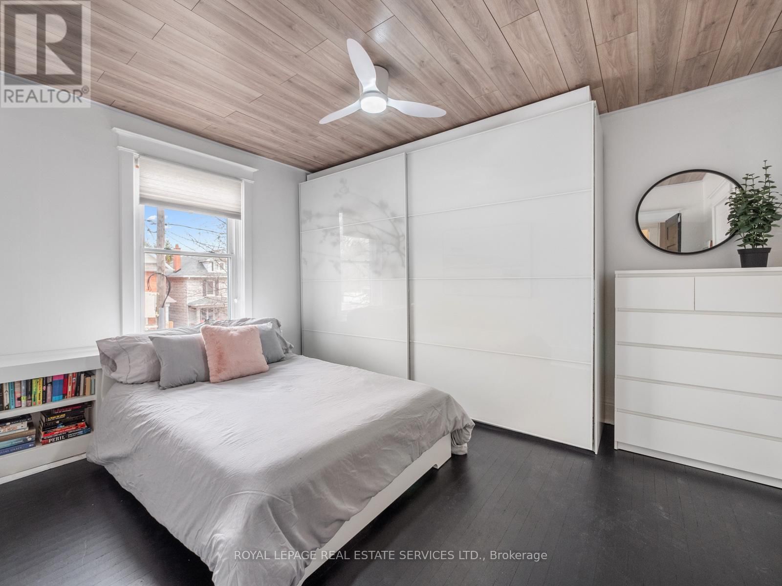 162 MEDLAND STREET Image 23