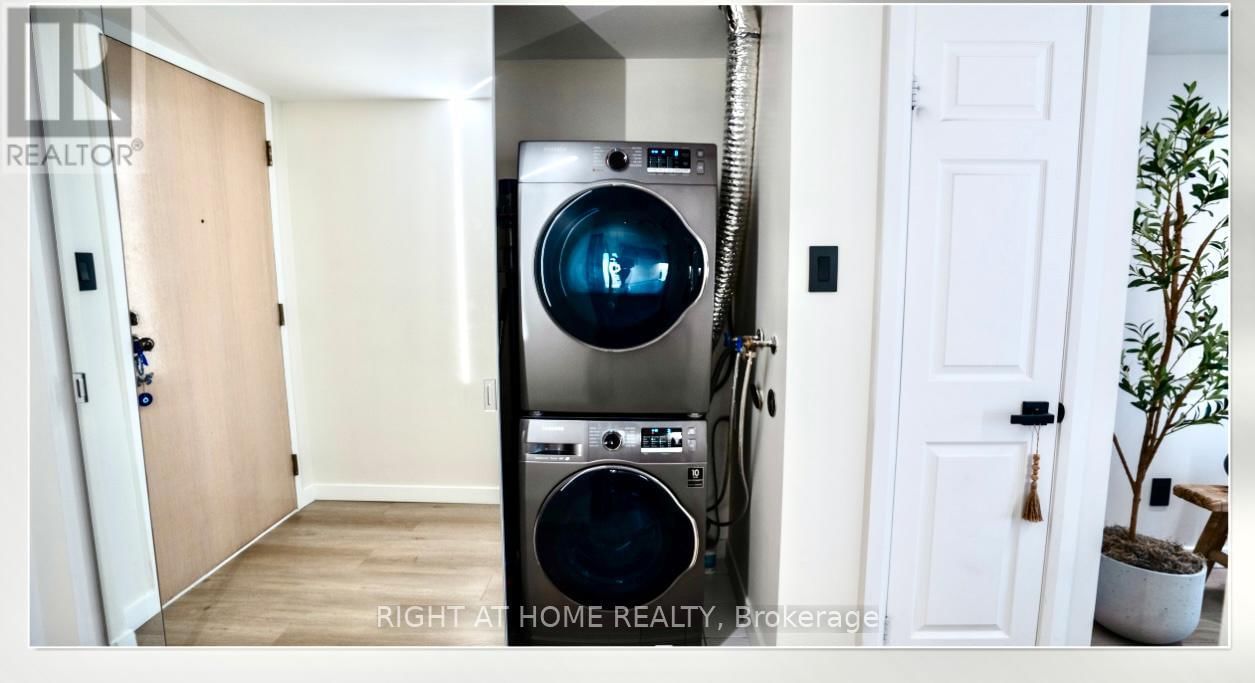 1705 - 50 EGLINTON AVENUE Image 9