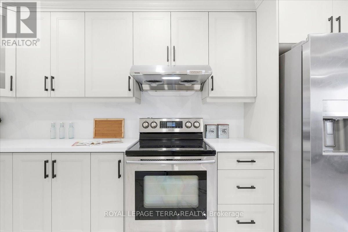 236 ROYAL SALISBURY WAY Image 6