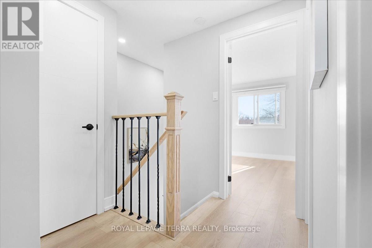 236 ROYAL SALISBURY WAY Image 8