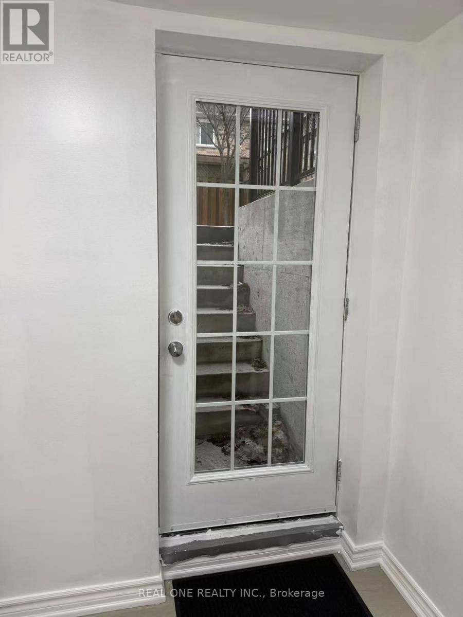 826 WINTERTON WAY Image 3