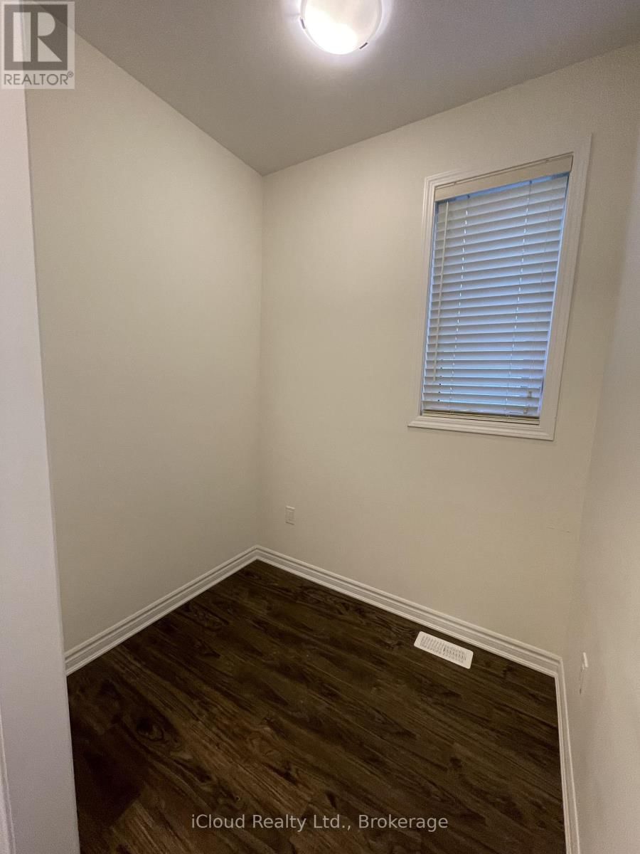 1360 SYCAMORE GARDENS Image 5