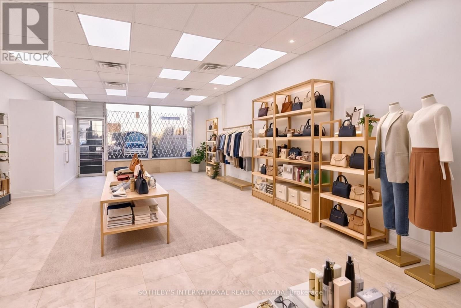 939 LAKESHORE ROAD EAST Image 3